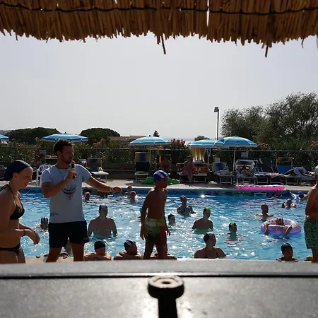 Отель Le Tre Isole 3*