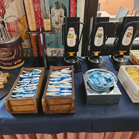 Le Tre Isole Отель Маджоне