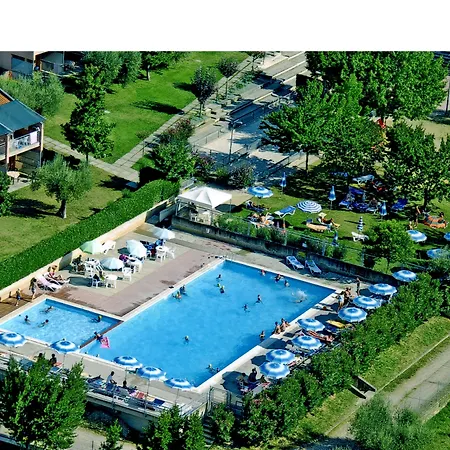 Le Tre Isole Отель Маджоне