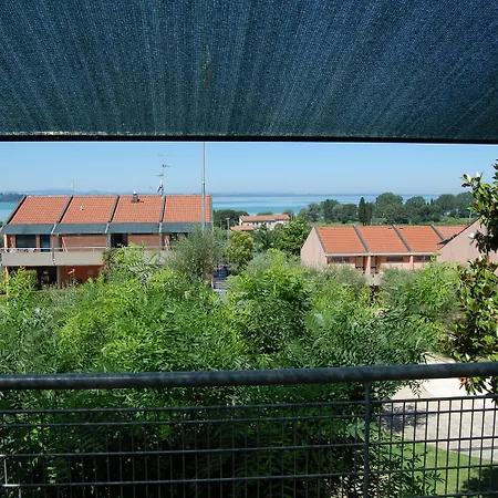 Le Tre Isole Отель Маджоне