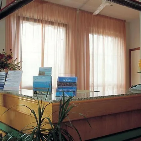 Le Tre Isole Отель 3*