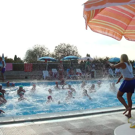 Отель Le Tre Isole Маджоне