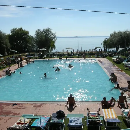 Le Tre Isole 3* Маджоне